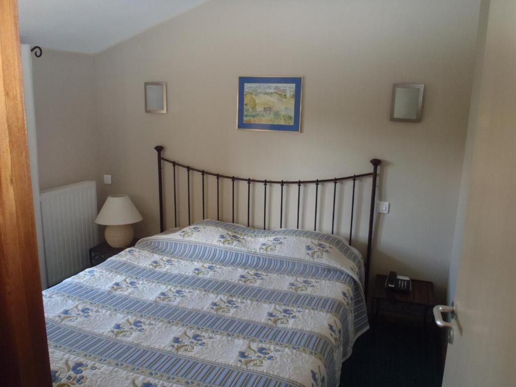 Grand Hotel Du Cours Sisteron Zimmer foto