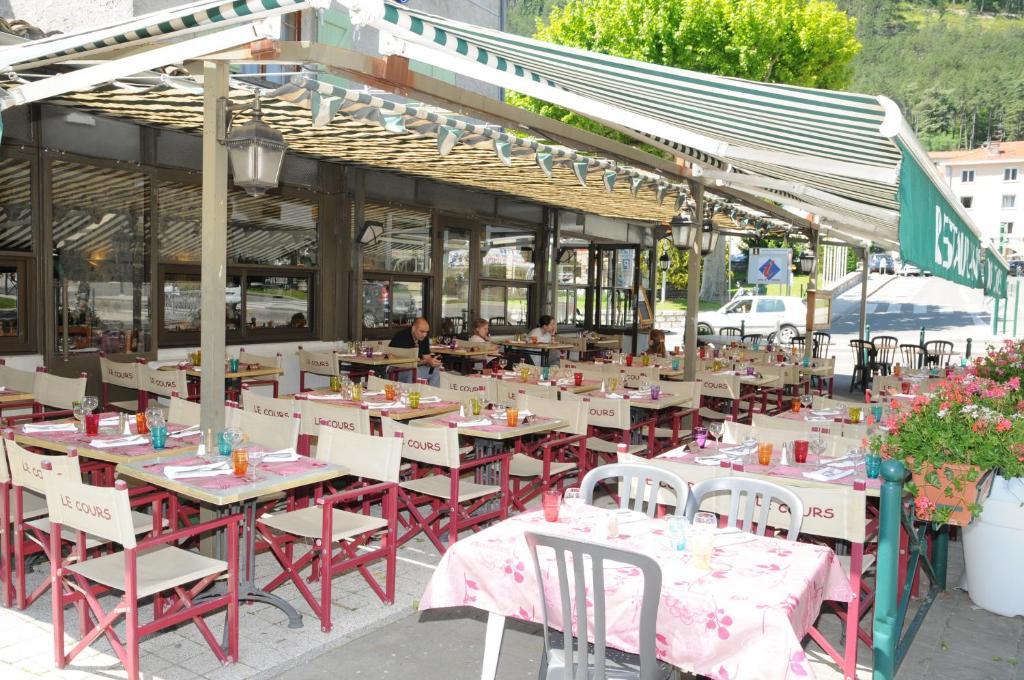 Grand Hotel Du Cours Sisteron Exterior foto